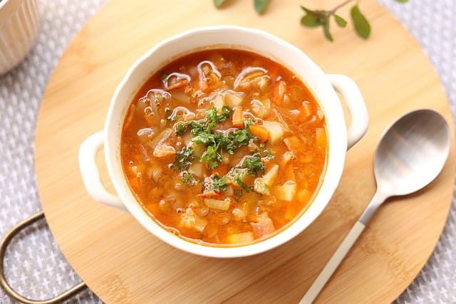 Minestrone (italienische Gemüsesuppe)